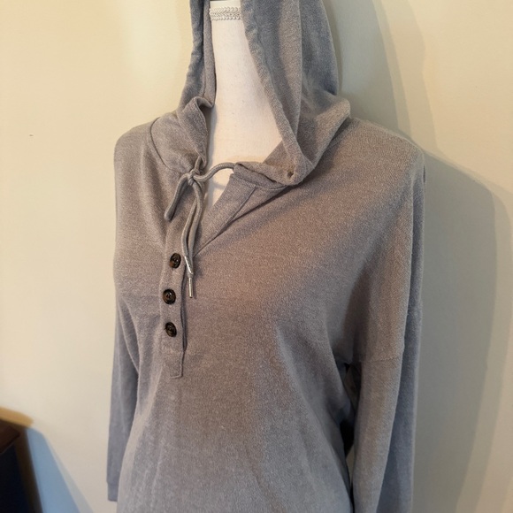 NWOT Quarter Buttoned Cropped Hoodie - Picture 4 of 11